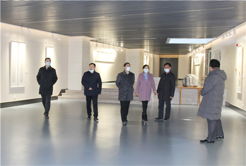 山東出版集團副總經(jīng)理申維龍調(diào)研山東岱宗文化藝術空間和山東東圖文化發(fā)展公司