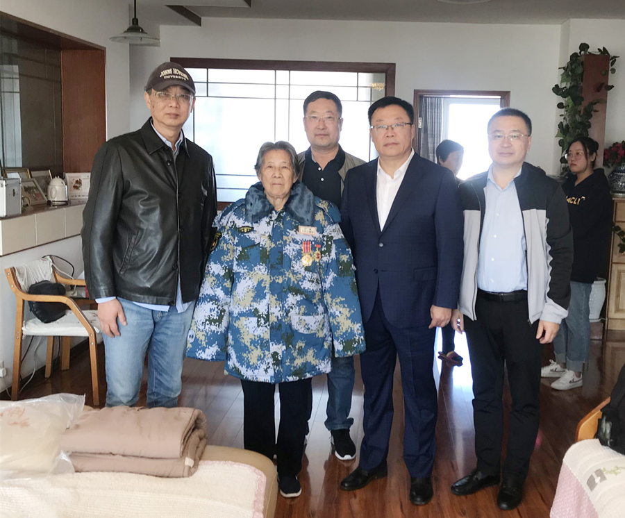 山東出版實(shí)業(yè)公司黨委赴煙臺(tái)走訪慰問抗美援朝老戰(zhàn)士